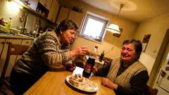 Životná historka: Pri víne za štyri eurá mi položila otázku, ktorú som nemala počuť