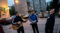 Krátka historka: Na plagáte sme vyzerali veľko… kým sme nevyšli na pódium