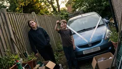 Životná historka: V deň, keď sa na dvore objavilo auto, sa všetko zmenilo