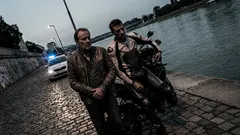 Poviedka: Druhé miesto pri Dunaji a potom prišli muži v reflexných vestách