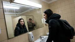 Krátka historka: Na verejnom WC som si poplietla sestru s úplne cudzím človekom