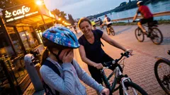 Krátky príbeh: Jedna modrá prilba a moment, keď som sa cítila ako dieťa