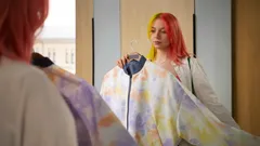 Nosíte stále túto farbu oblečenia? Prekvapí vás, ako ovplyvňuje vašu náladu