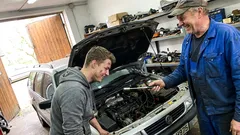 Životná historka: Jedna sobota pri aute mi ukázala, že garáž má vlastné tajomstvá