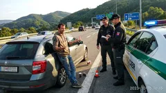 Životná historka: Keď som v spätnom zrkadle uvidel majáky, napadla mi jediná veta