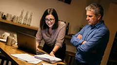 Životná historka: V zasadačke zavládlo ticho a šéf položil jednu jedinú otázku