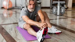 Samurajský rituál vracia silu nohám: 5 minút denne zmení pohyblivosť v každom veku