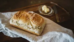 Čo spraviť, aby chlieb dlho neuschol: pekárka prezradila jeden jednoduchý trik